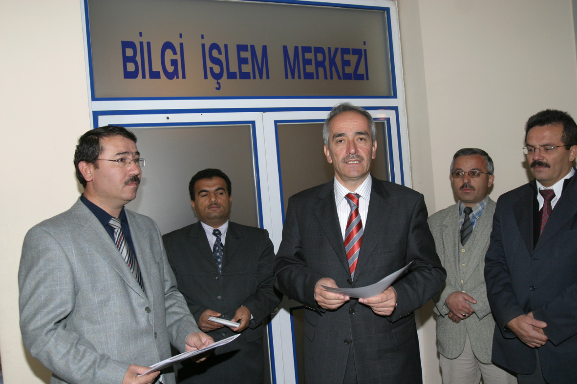 Muhtarlara Bilgisayar Kursu