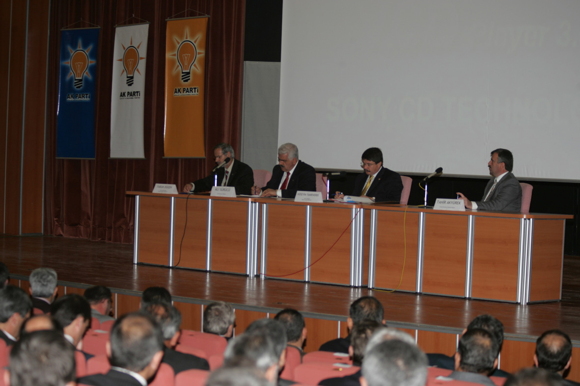 Ak Parti Konya 3.Yerel Yönetimler Şurası Yapıldı