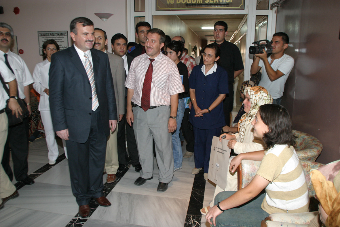 Gözlerini Büyükşehirle Açtı