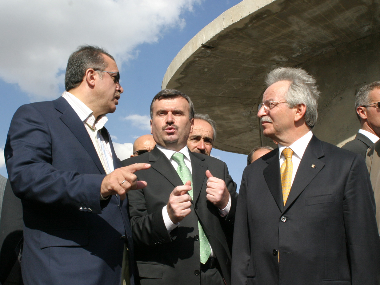 BAŞBAKAN : KONYA MODEL KENTTİR
