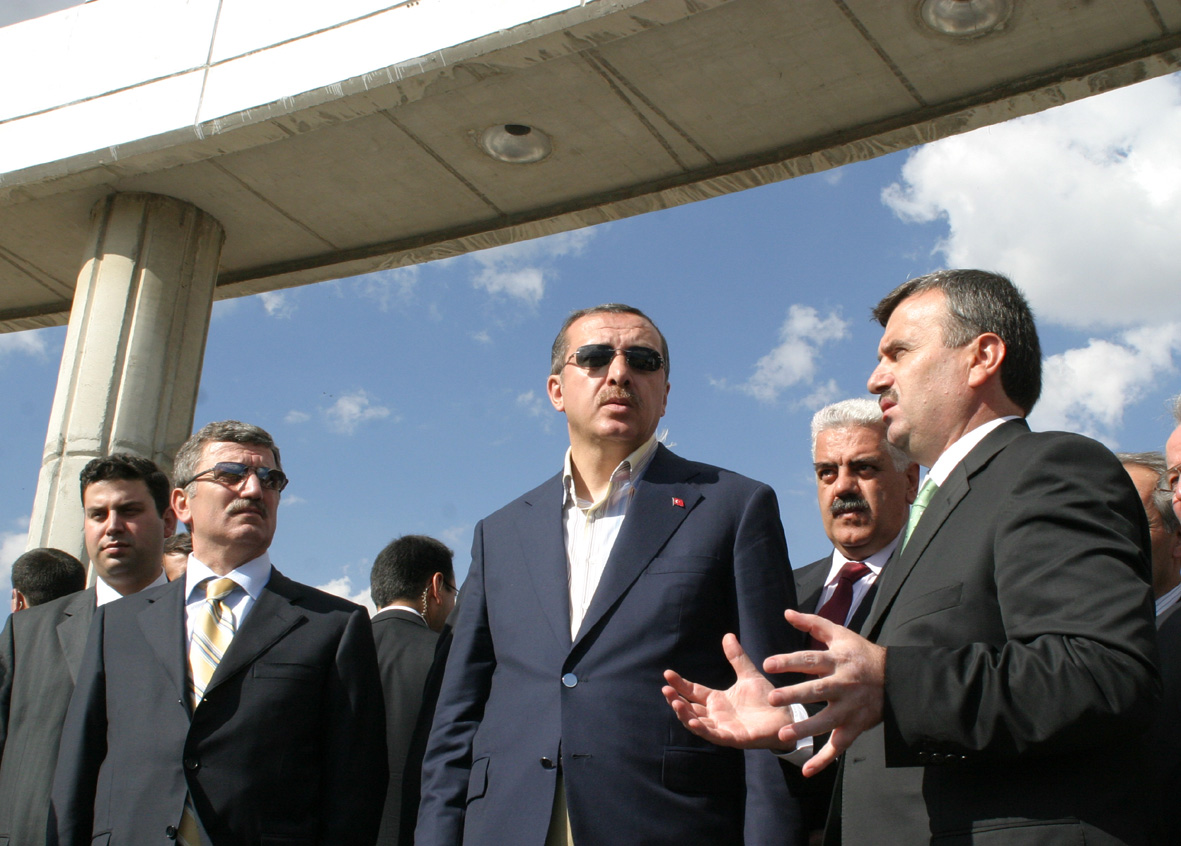 BAŞBAKAN : KONYA MODEL KENTTİR