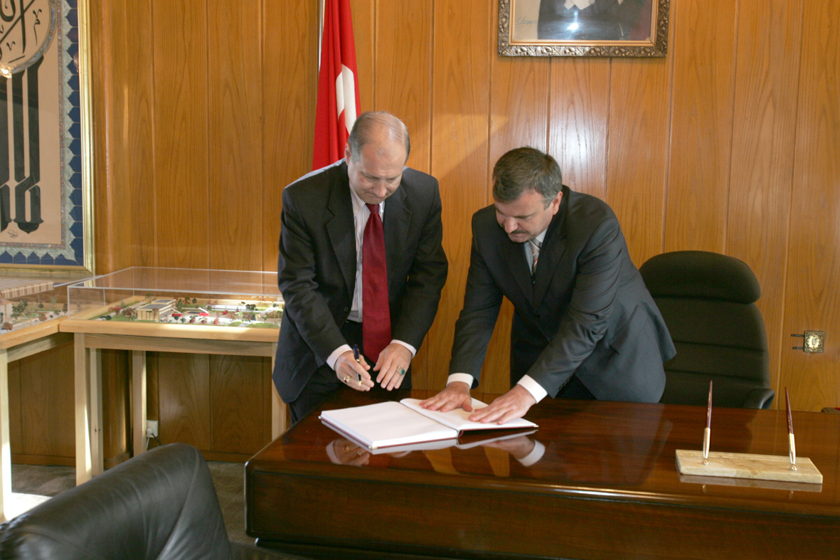 ABD Büyükelçisi E.S.Edelman Büyükşehir'de