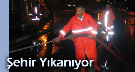Şehir Yıkanıyor