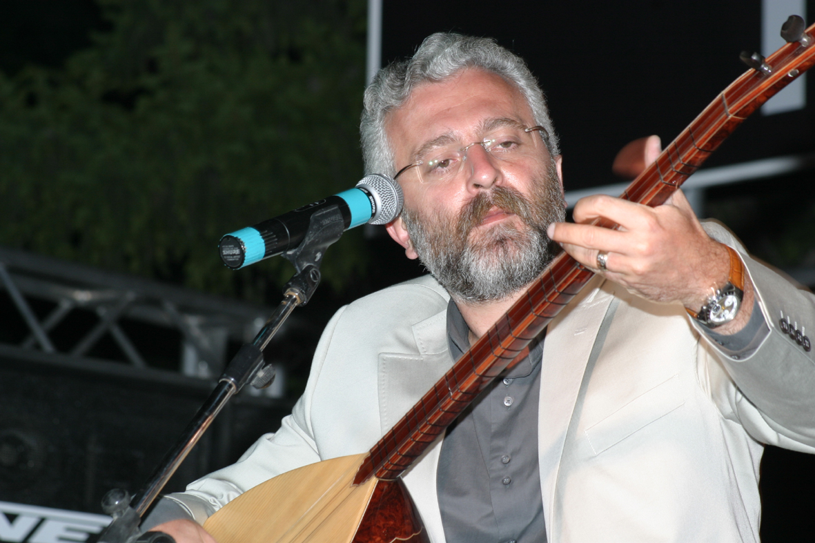 Mustafa Durmuş ve Onur Akın Konseri