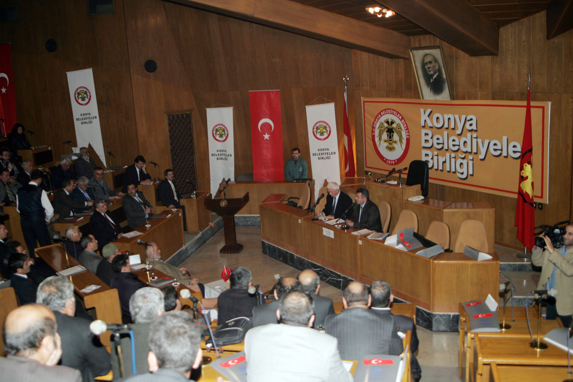 Belediye Başkanlarına Belediye Gelirleri Yasası Semineri