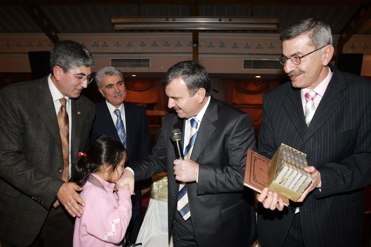 Başkan Akyürek Gazeteciler Federasyonu Üyelerini Ağırladı