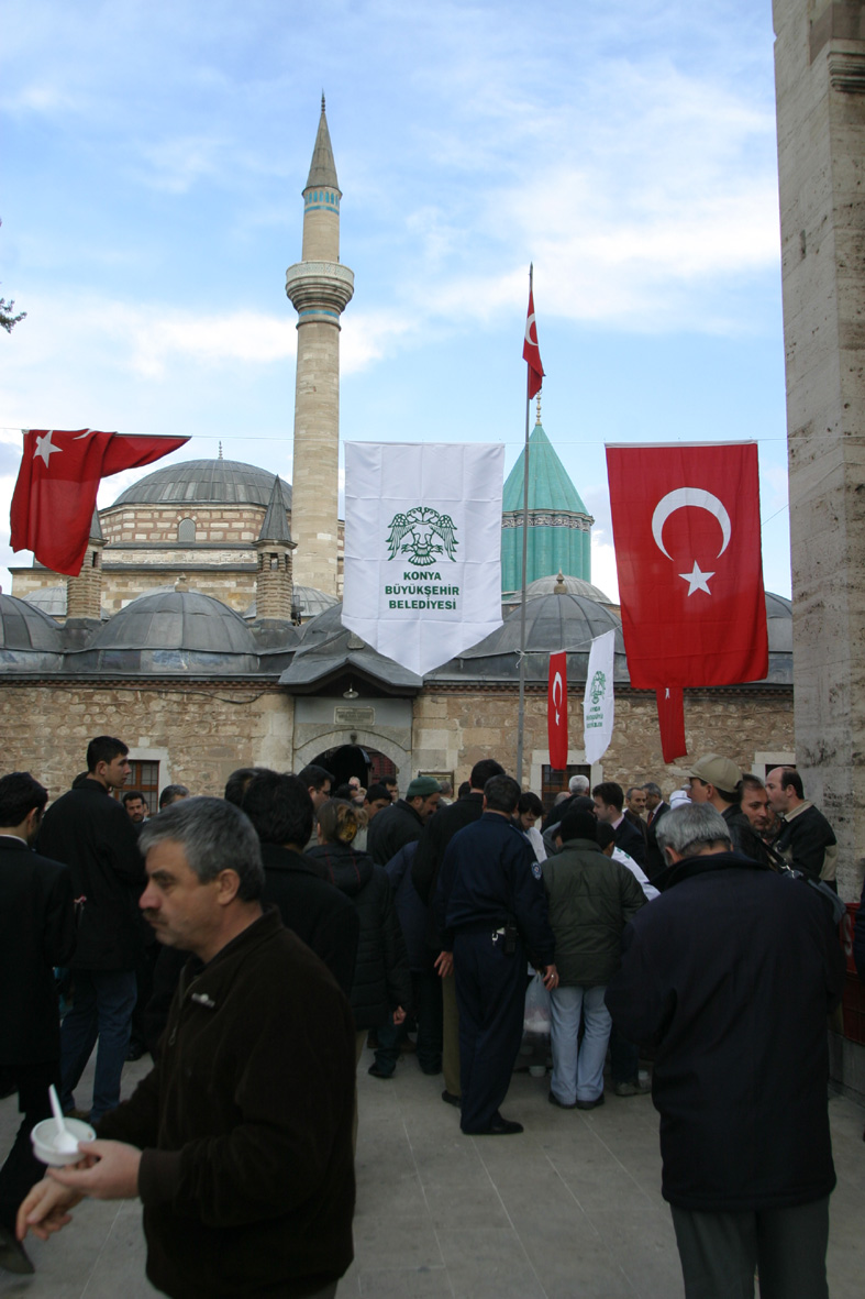 Büyükşehir'den Aşure İkramı