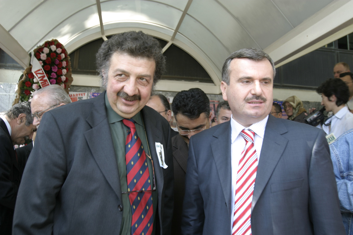 Tahir Akyürek Yılın Büyükşehir Belediye Başkanı Seçildi
