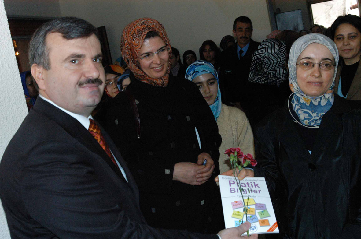 8 Mart Kadınlar Günü Kutlanıyor