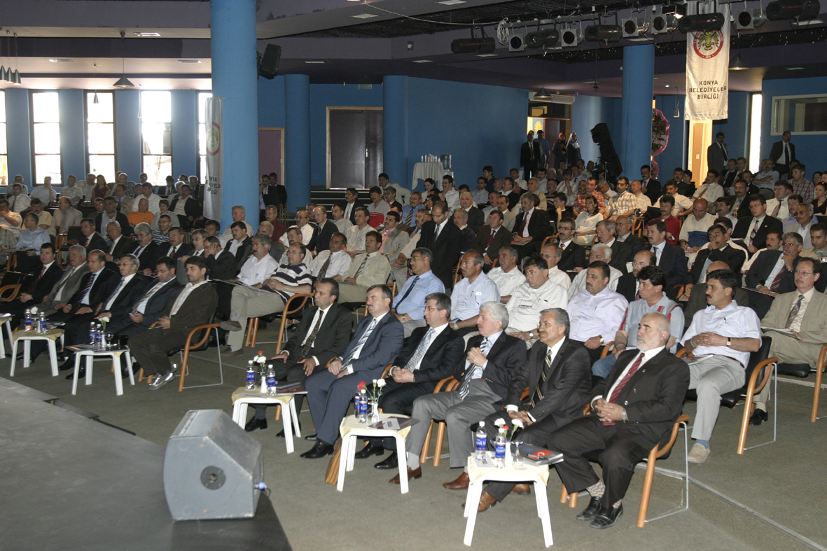 Başkan Akyürek : ' TÜRKİYE'NİN GÜÇLÜ OLMASI YEREL YÖNETİMLERDEN GEÇİYOR