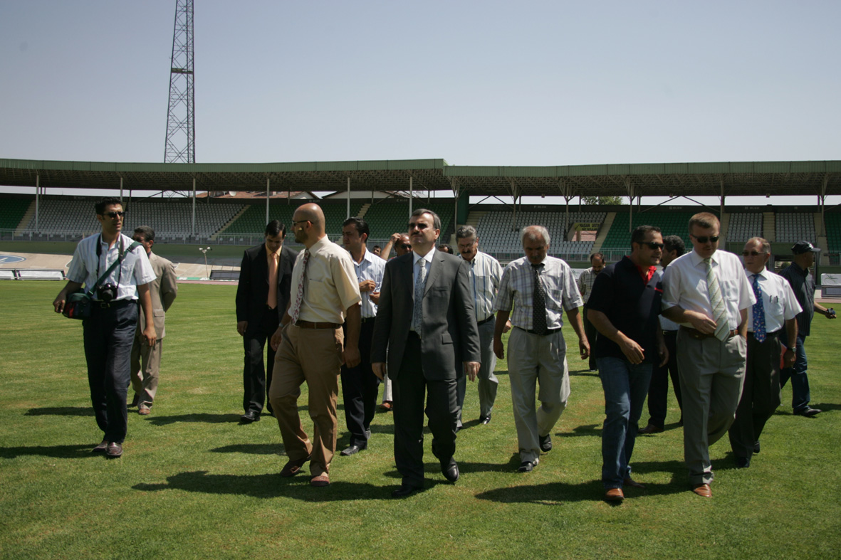 Büyükşehir Atatürk Stadyumu'nu Yeniledi