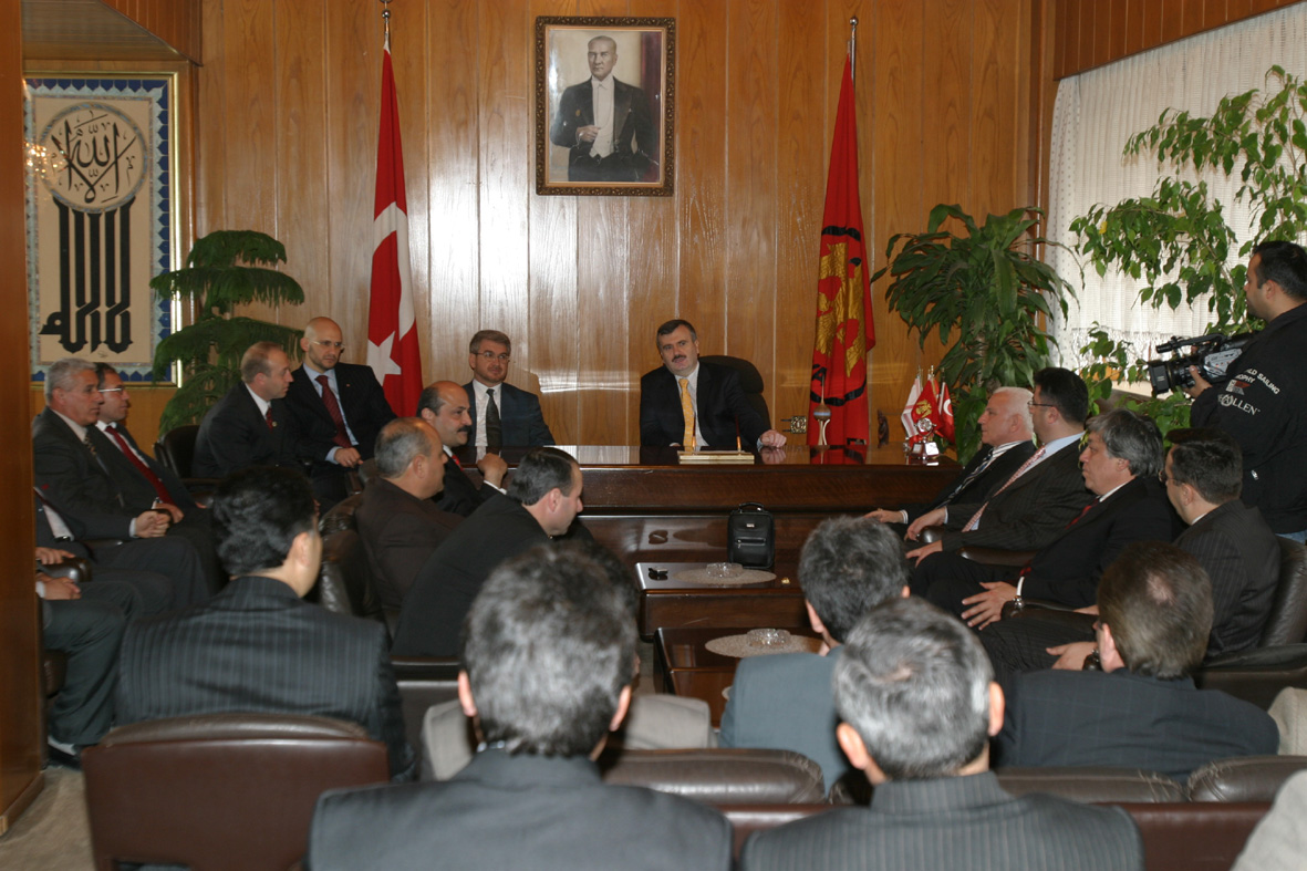 En Büyük STK Büyükşehir Belediyesi