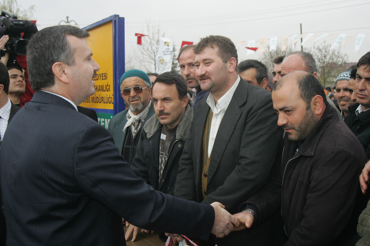 Park-Bahçeler 100 Bin Fidan Dağıtıyor