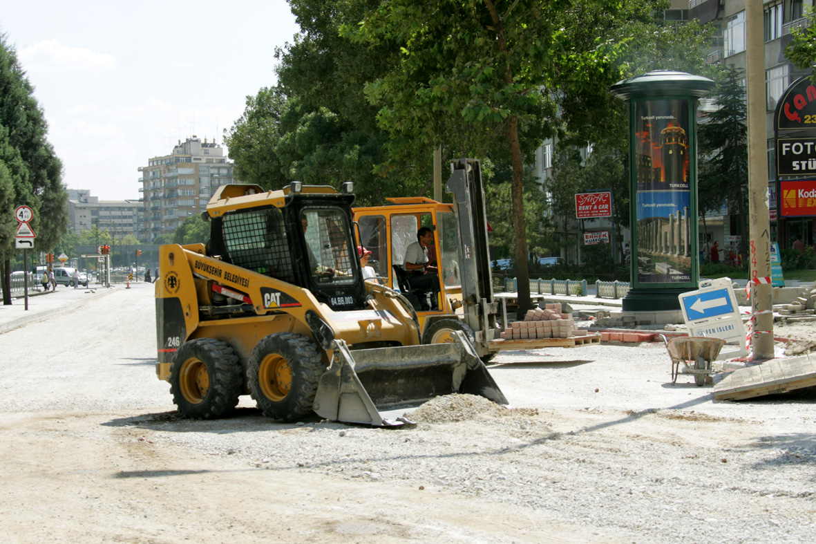 Asfaltta 2005 Hedefi 200 Bin Ton