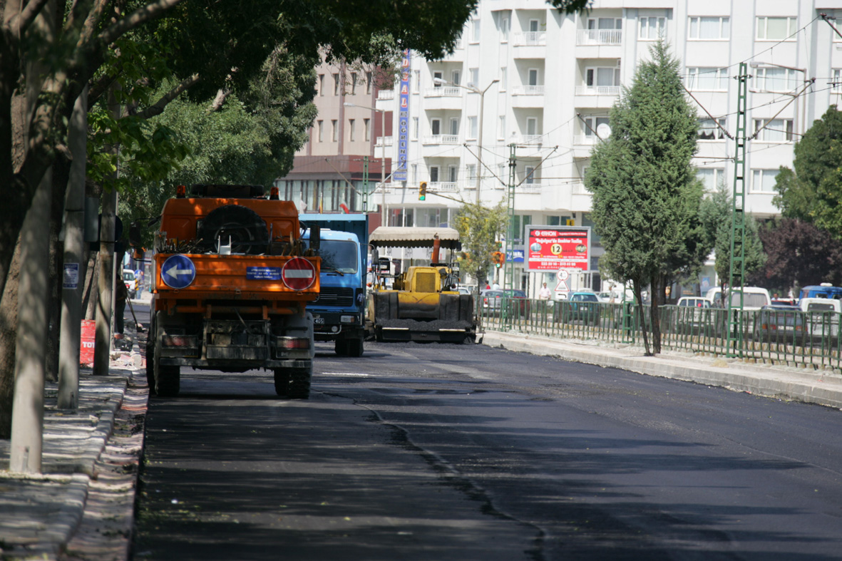 Asfaltta 2005 Hedefi 200 Bin Ton