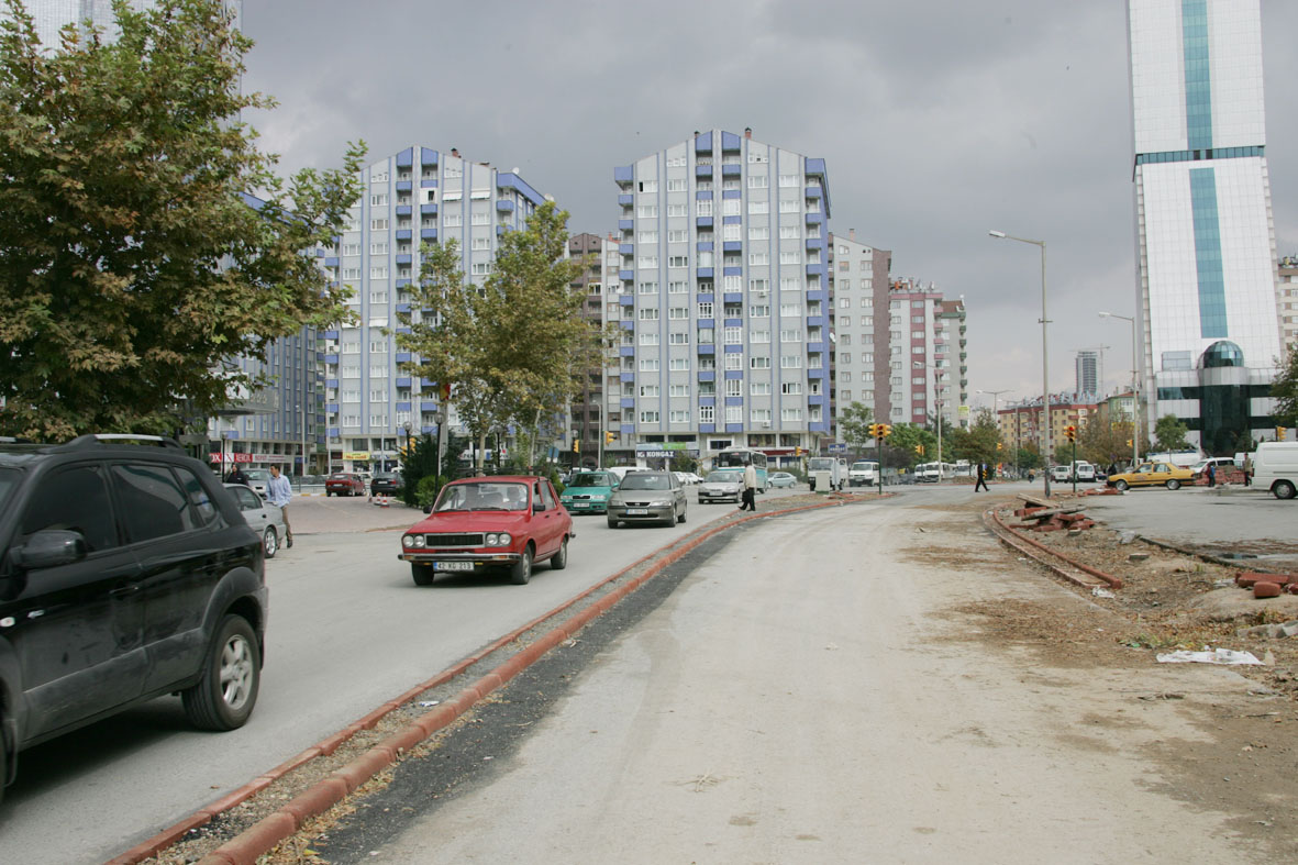 Yeni Kavşak Düzenlemeleri Trafiği Rahatlatıyor