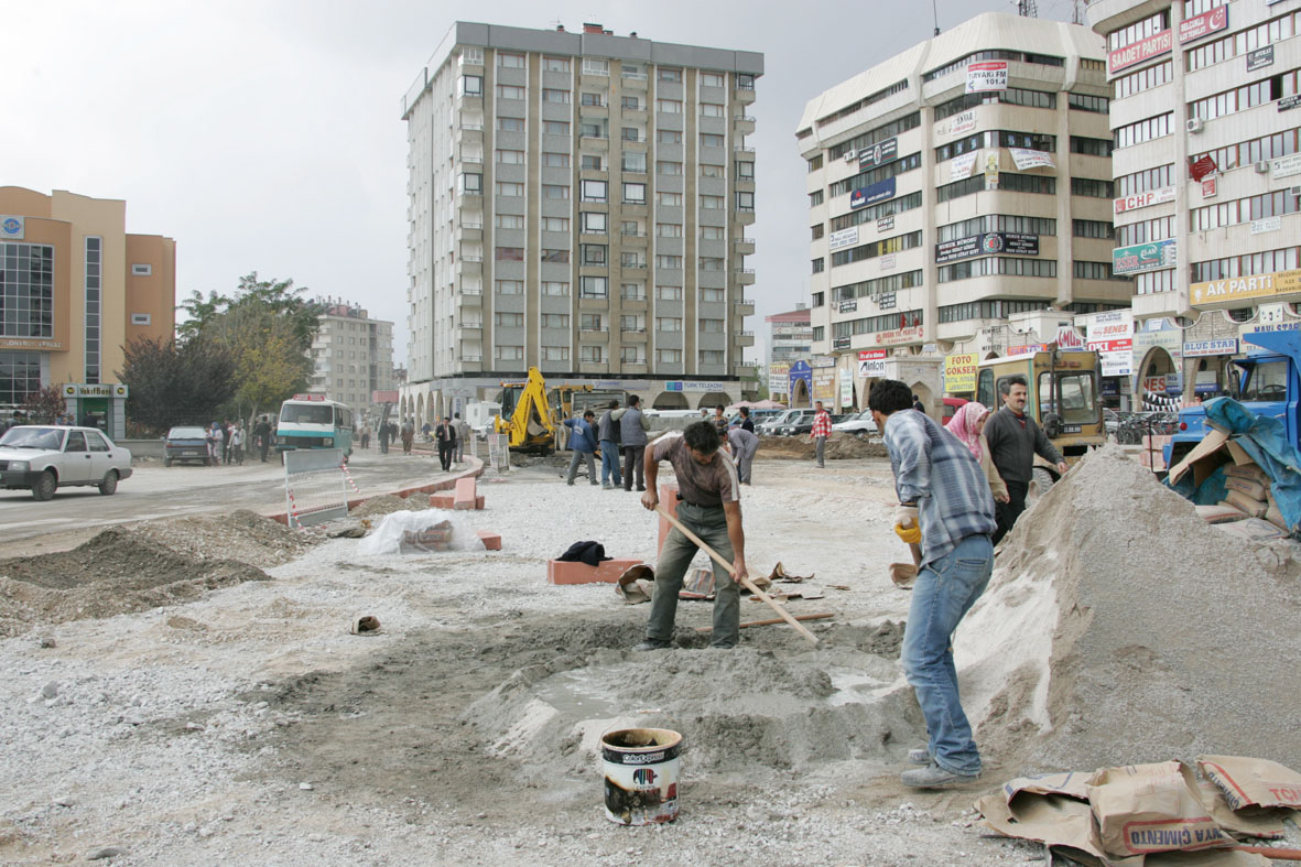 Yeni Kavşak Düzenlemeleri Trafiği Rahatlatıyor