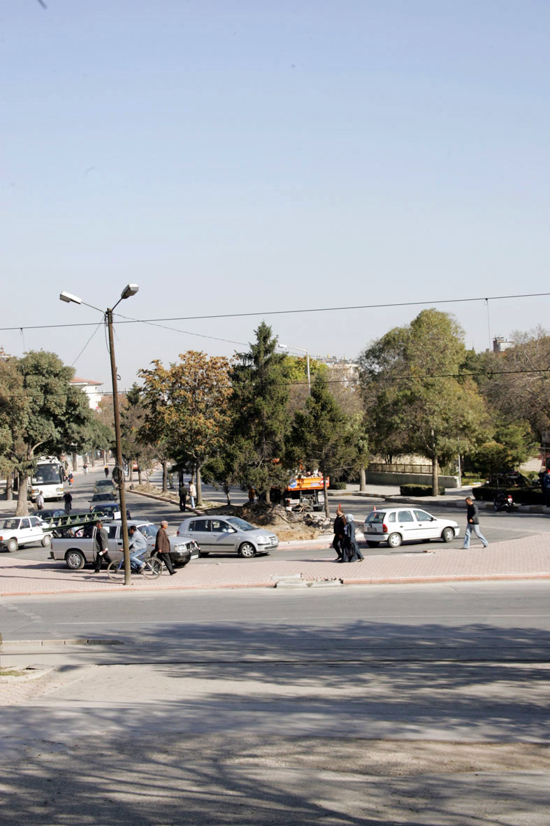 Rektörlük Önünde Kavşak Düzenlemesi Yapıldı