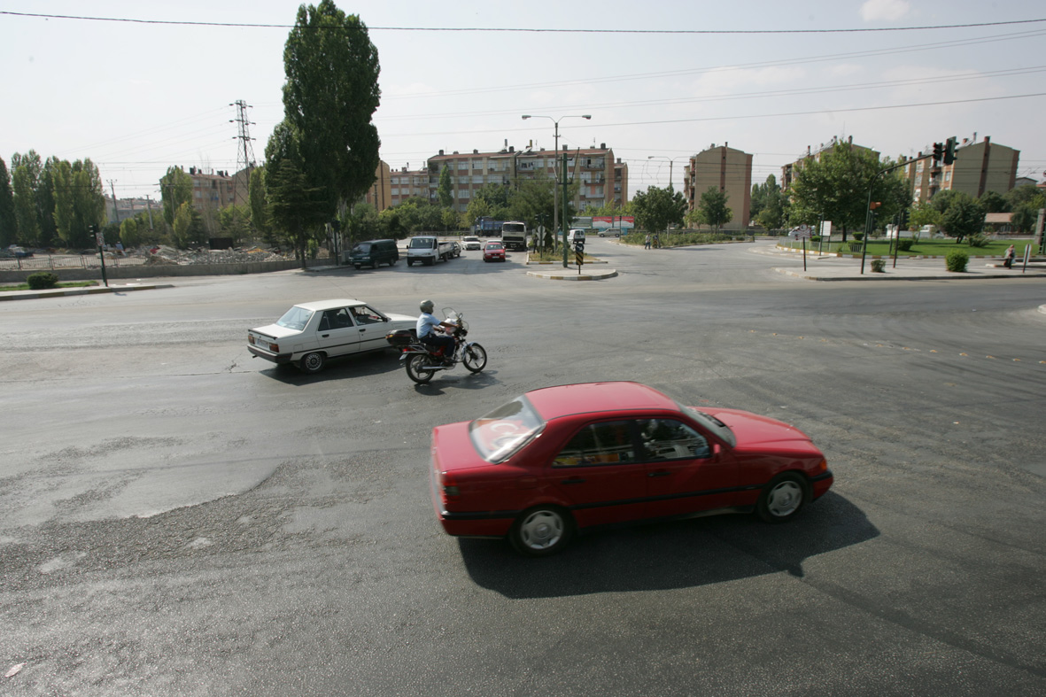Aydınlıkevler Girişi Altgeçiti Projesi Başlatılıyor