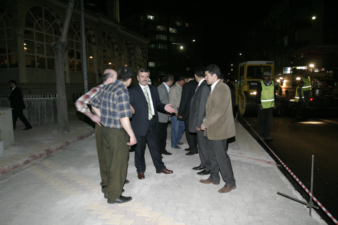 Büyükşehir Gece-Gündüz Çalışıyor