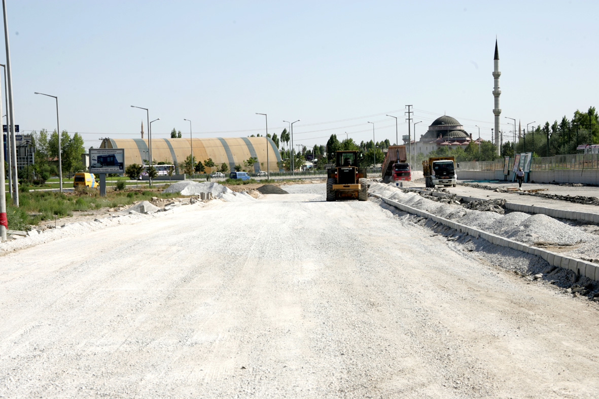 Mobilyacılar Katlı Kavşağı'nda Düzenleme Çalışması Yapılıyor