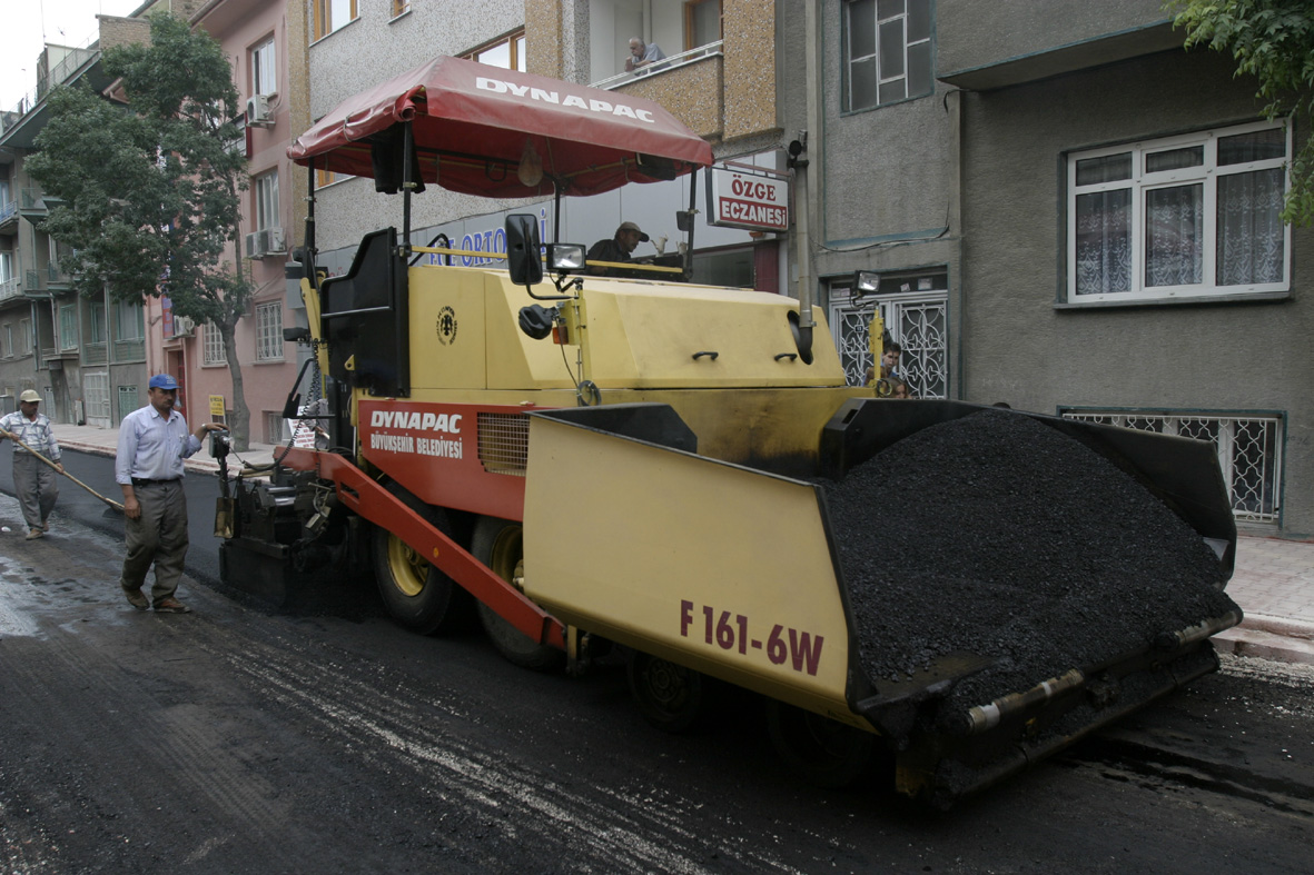 Konya'nın En İşlek Caddesi Yenileniyor