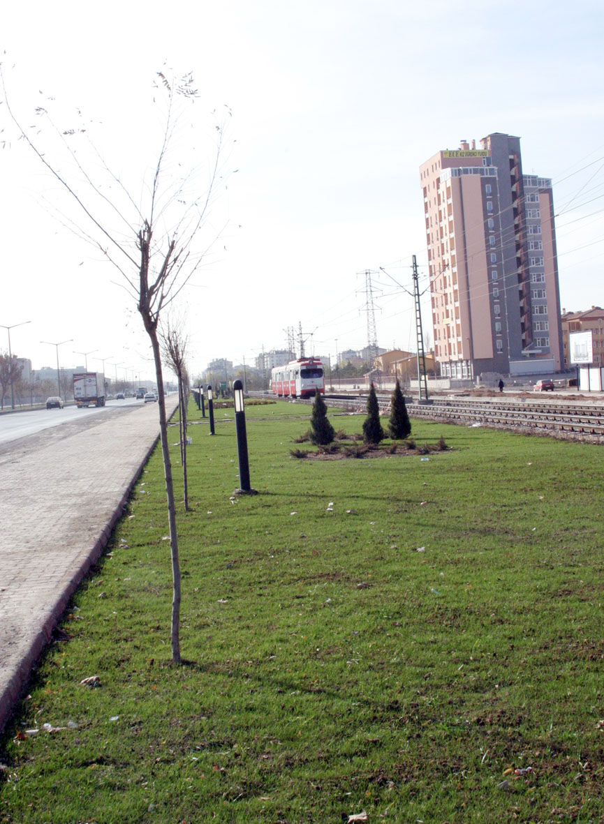 Tramvay Güzergahı Yeşillendiriliyor
