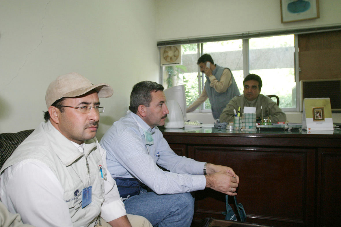 Muzafferabad'a Kurulacak Aşevi Ve Su Şebekesi Halkı Memnun Etti