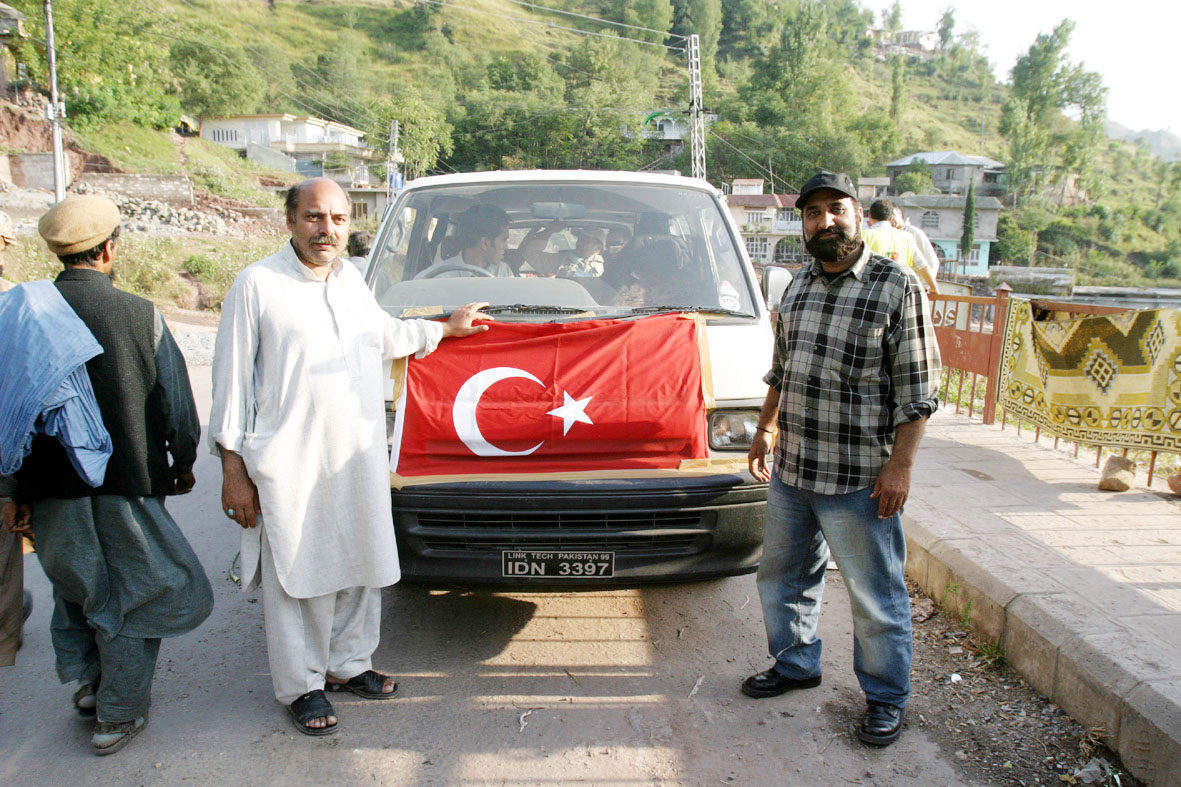 Muzafferabad'a Kurulacak Aşevi Ve Su Şebekesi Halkı Memnun Etti