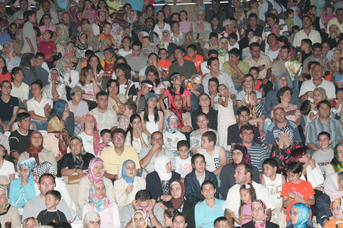 Özcan Deniz'den Muhteşem Konser