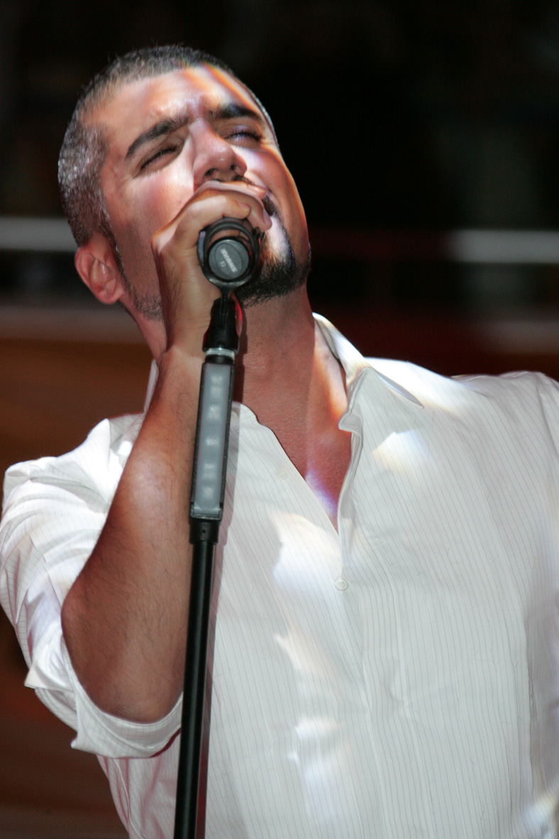 Özcan Deniz'den Muhteşem Konser