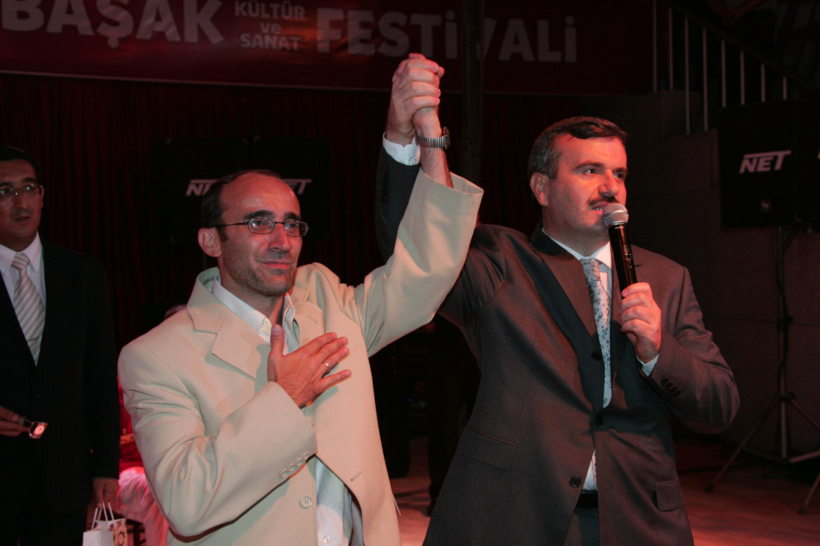 Altınbaşak'ta ABD'li Senatöre Kınama
