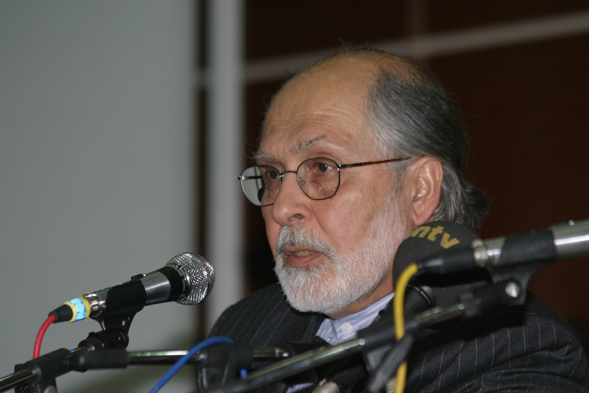 Seyyid Hüseyin Nasr : KONYA MANEVİYATIMIZIN BAŞKENTİDİR
