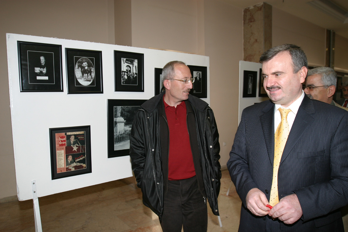 Necip Fazıl Kısakürek Fotoğraf Sergisi