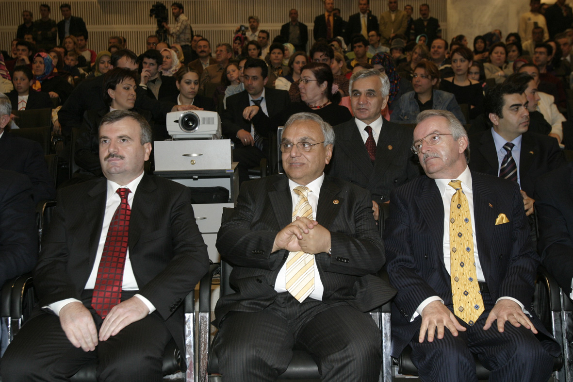 Tuluyhan Uğurlu Konseri