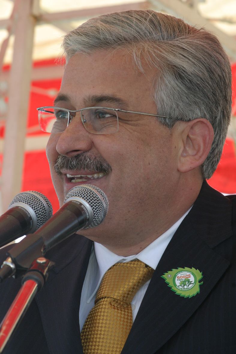 600.000 Ağaç Toprakla Buluştu