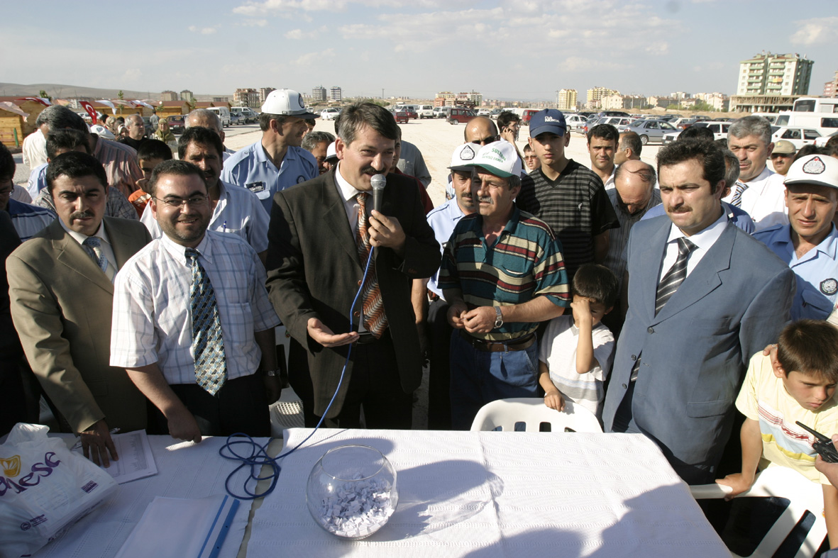 HUZUR BAHÇELERİ SAHİPLERİNE KAVUŞTU