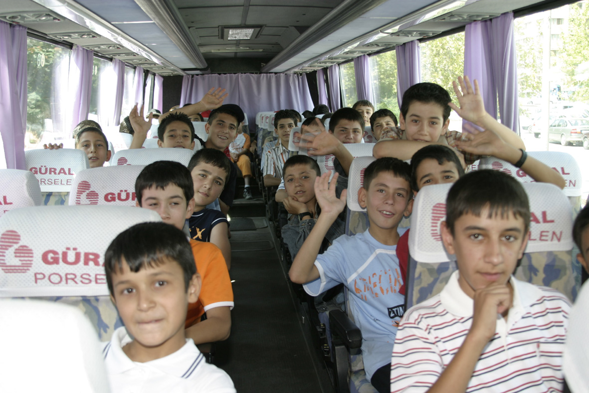 Akyürek: 'Başarılı Öğrencilerin Her Zaman Yanındayız.'