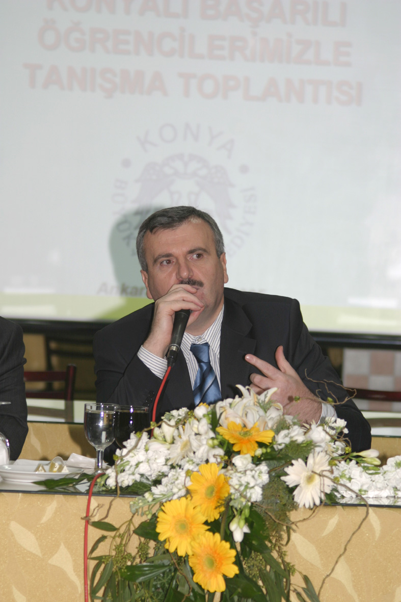Başkan Akyürek Ankara'da Konyalı Öğrencilerle Buluştu