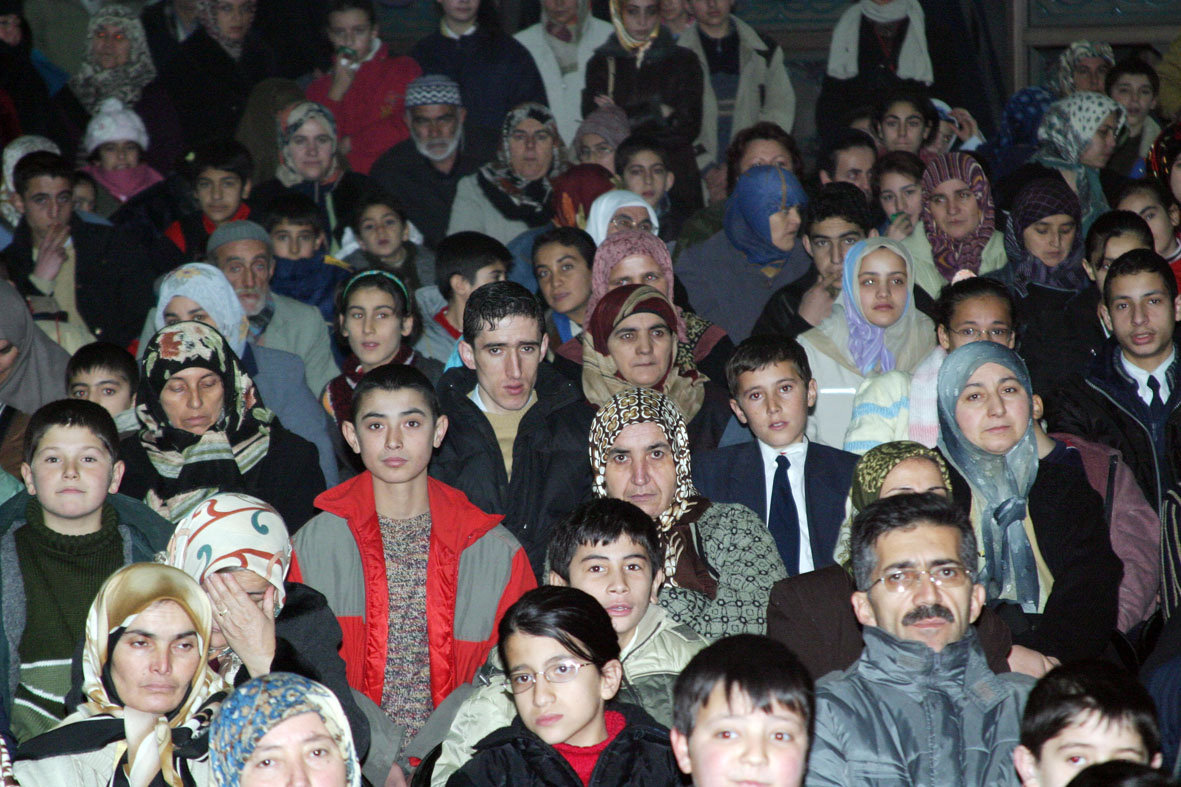 Öğrenciler Ocak-Şubat Ayı Eğitim Yardımlarını Aldı