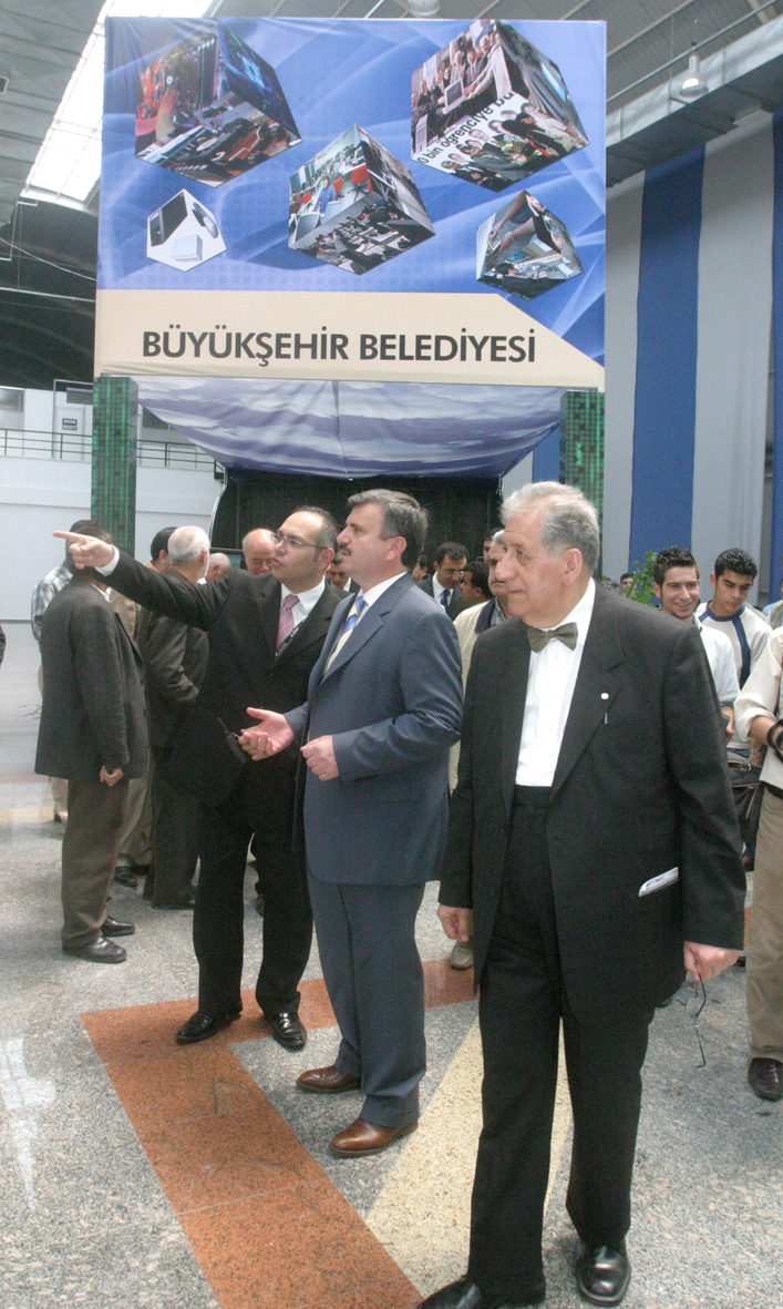 Konya'nın En Büyük Kitap Fuarı Açıldı