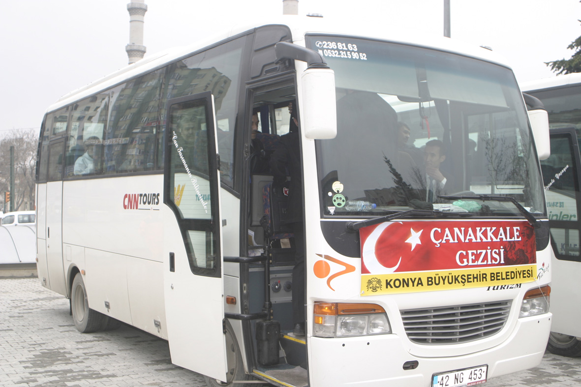 Büyükşehir Belediyesi 65 Öğrenciyi Çanakkale'ye Gönderdi
