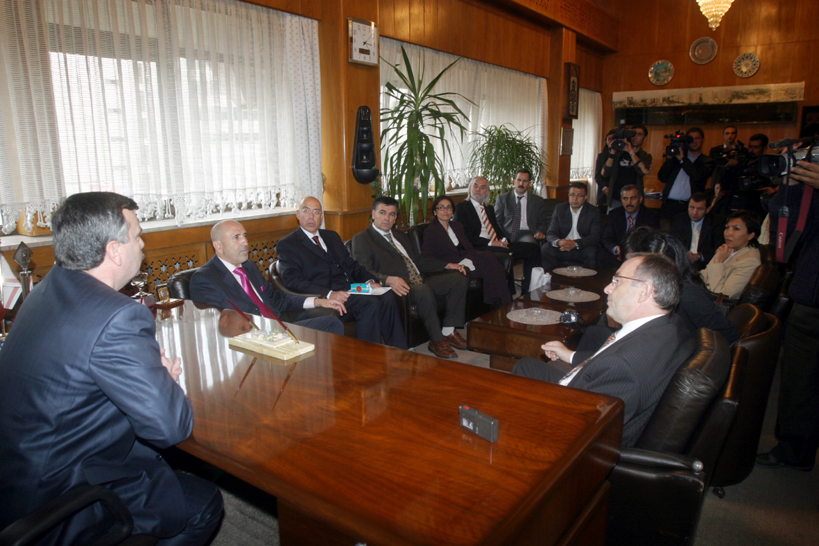 Almanya'dan Gelen İşadamı Heyeti Büyükşehir'de