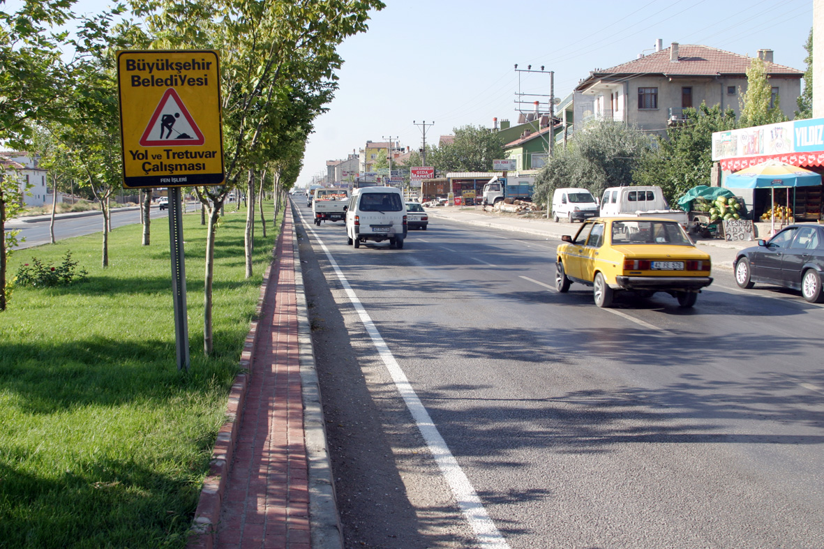 Karaman Yolu'na Renk Geldi