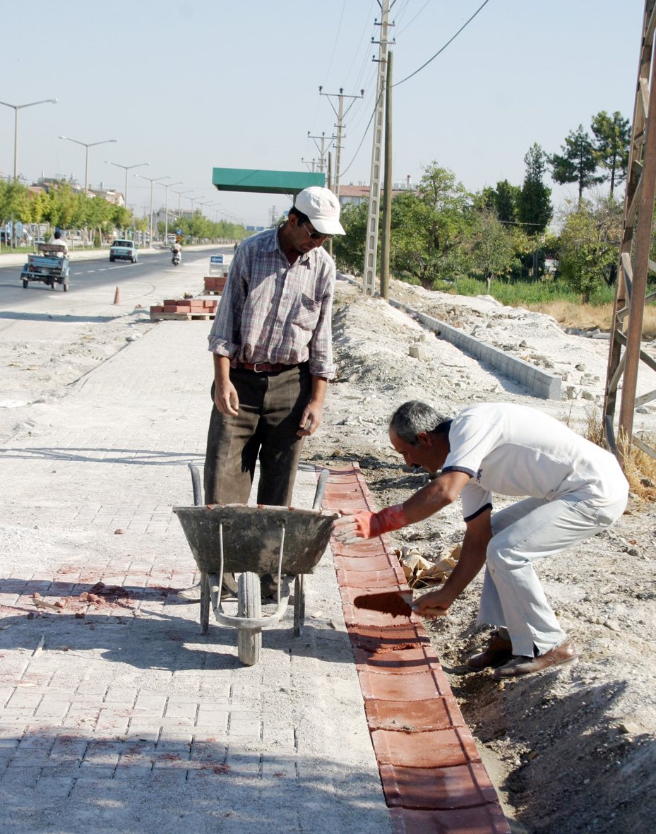 Karaman Yolu'na Renk Geldi