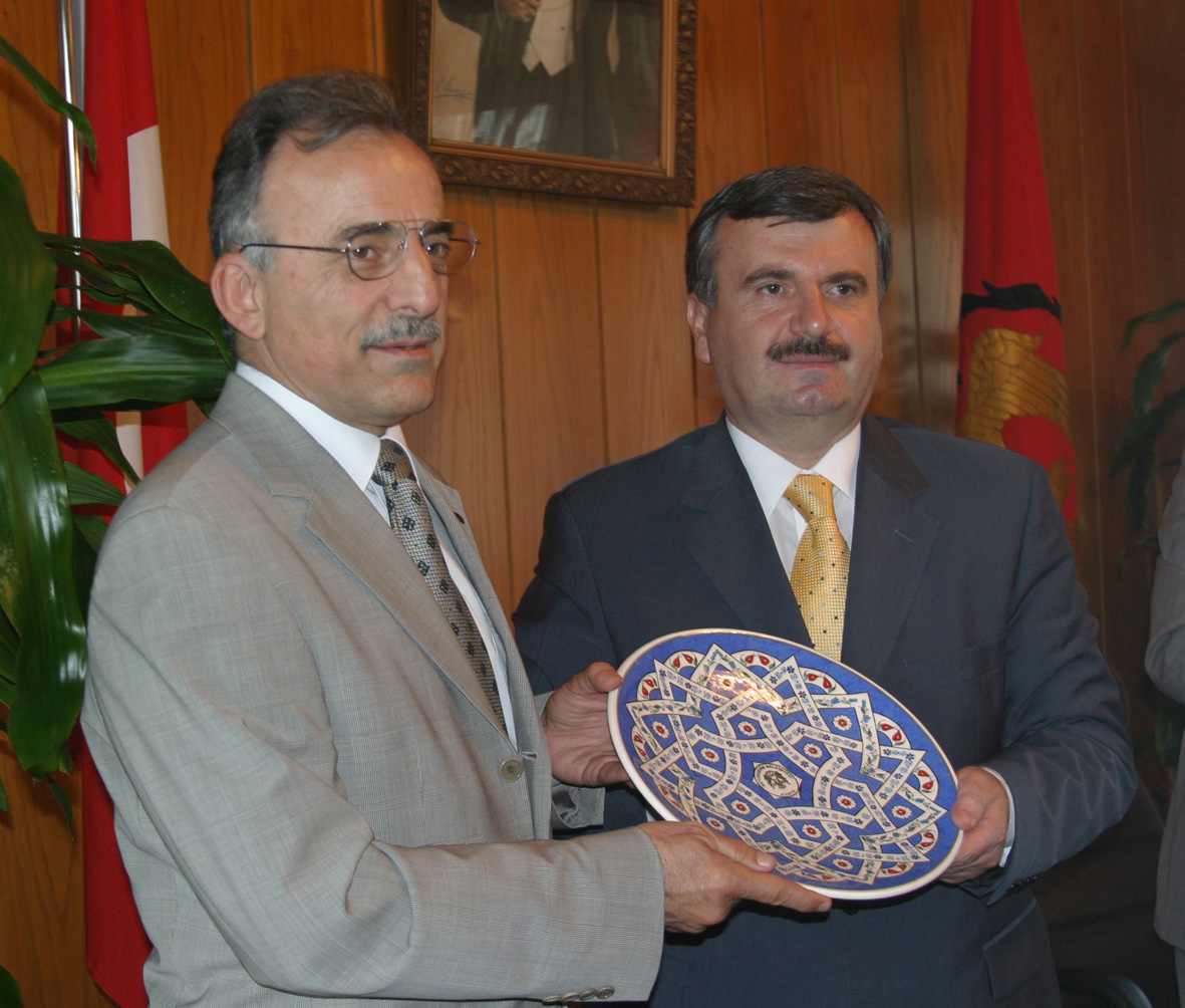 Murat Karayalçın Başkan Akyürek'i Ziyaret Etti