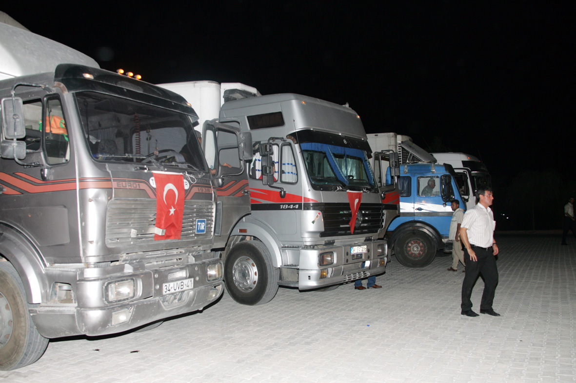 Lübnan İçin Hazırlanan Yardım Konvoyu Yola Çıktı