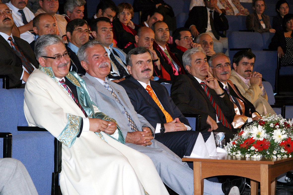 Başkan Akyürek, SÜ Eğitim Öğretim Yılının Açılış Törenine Katıldı