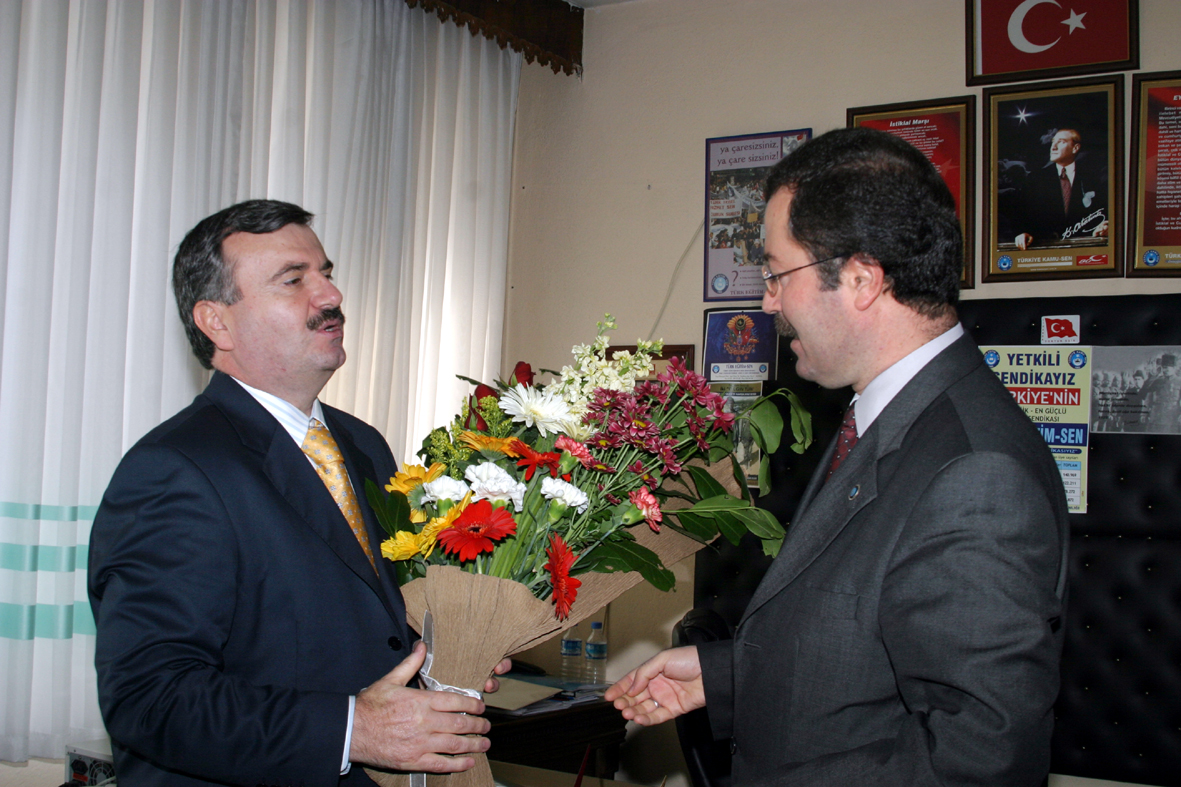 Başkan Akyürek Sendiklarda Öğretmenleri Ziyaret Etti