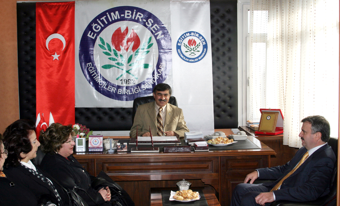 Başkan Akyürek Sendiklarda Öğretmenleri Ziyaret Etti